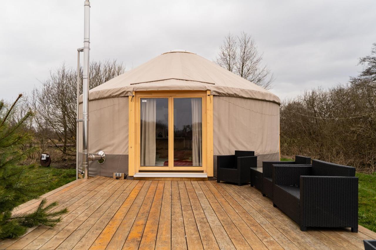 Jurty Glamping Hotel Gostynin Kültér fotó