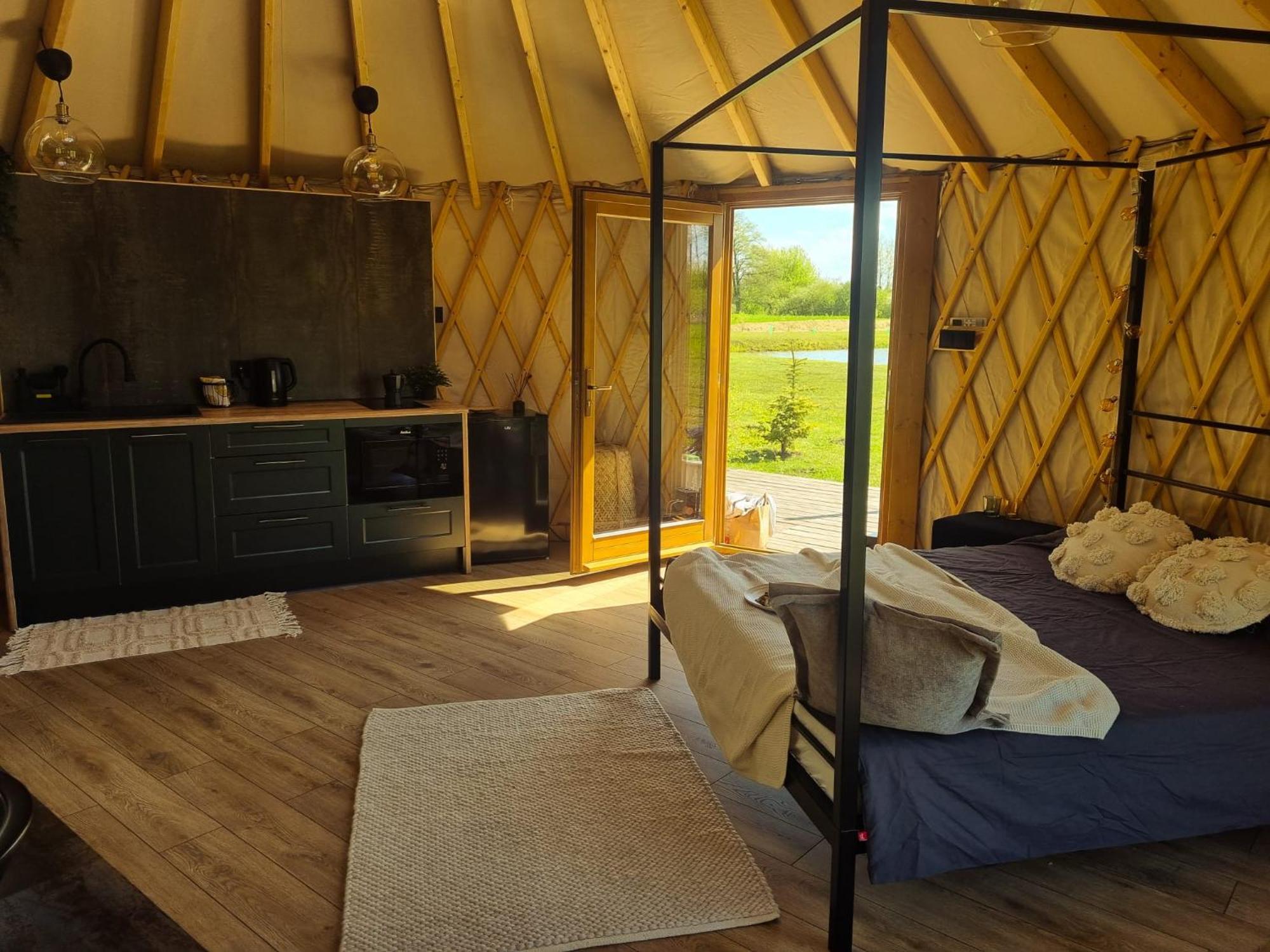Jurty Glamping Hotel Gostynin Kültér fotó