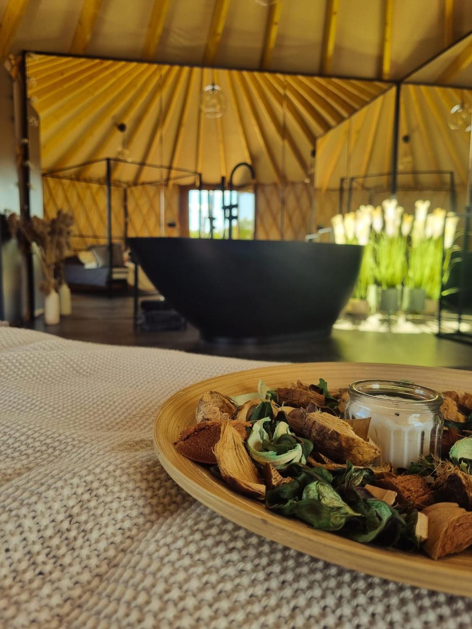 Jurty Glamping Hotel Gostynin Kültér fotó